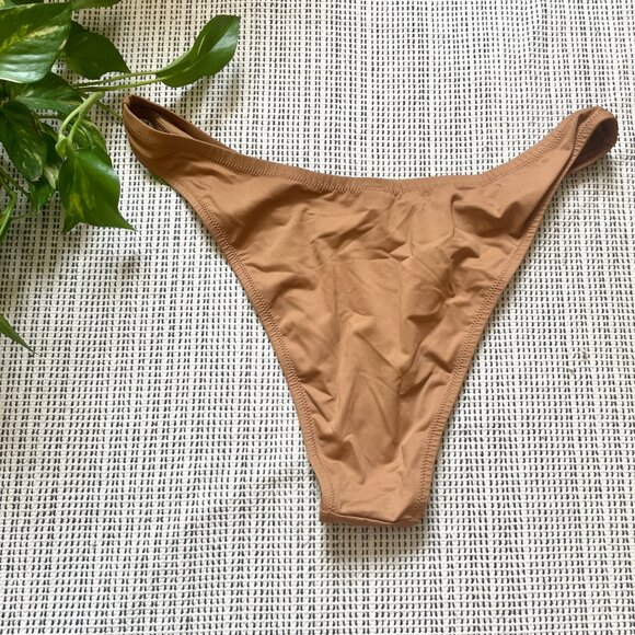 SKIMS high leg swim bottoms - Picture 3 of 3